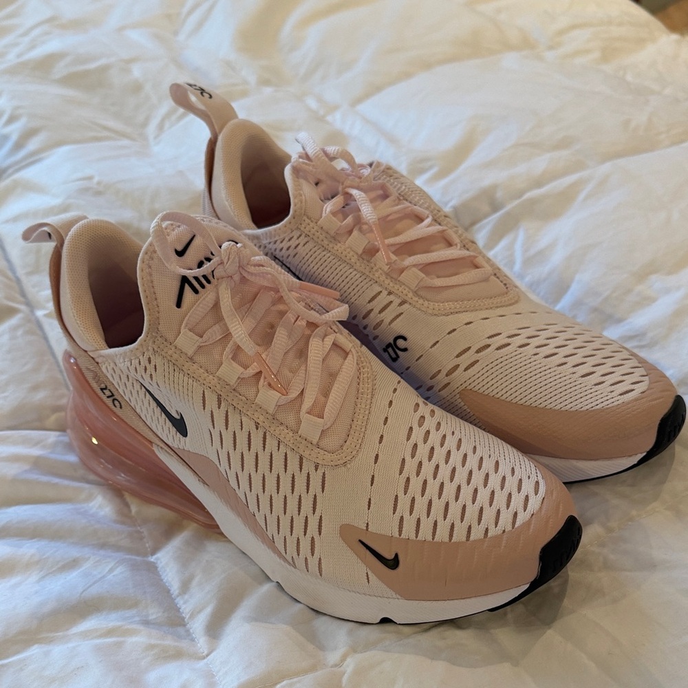 Nike Women's Air Max 270 Blush Pink Size 8 - like new